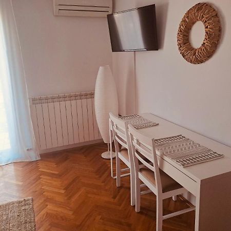 מלון רוביני Guests House Dali מראה חיצוני תמונה