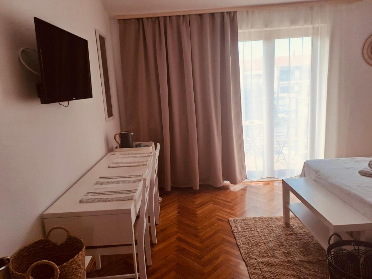 מלון רוביני Guests House Dali מראה חיצוני תמונה